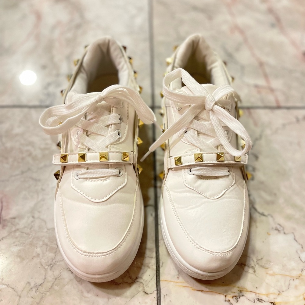 Women’s Sneakers